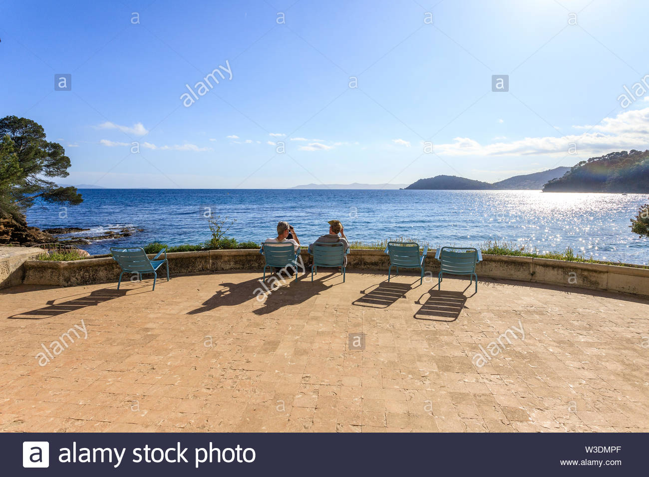 france var rayol canadel sur mer the domaine du rayol mediterranean garden property of the conservatoire du littoral maison de la plage terrace W3DMPF