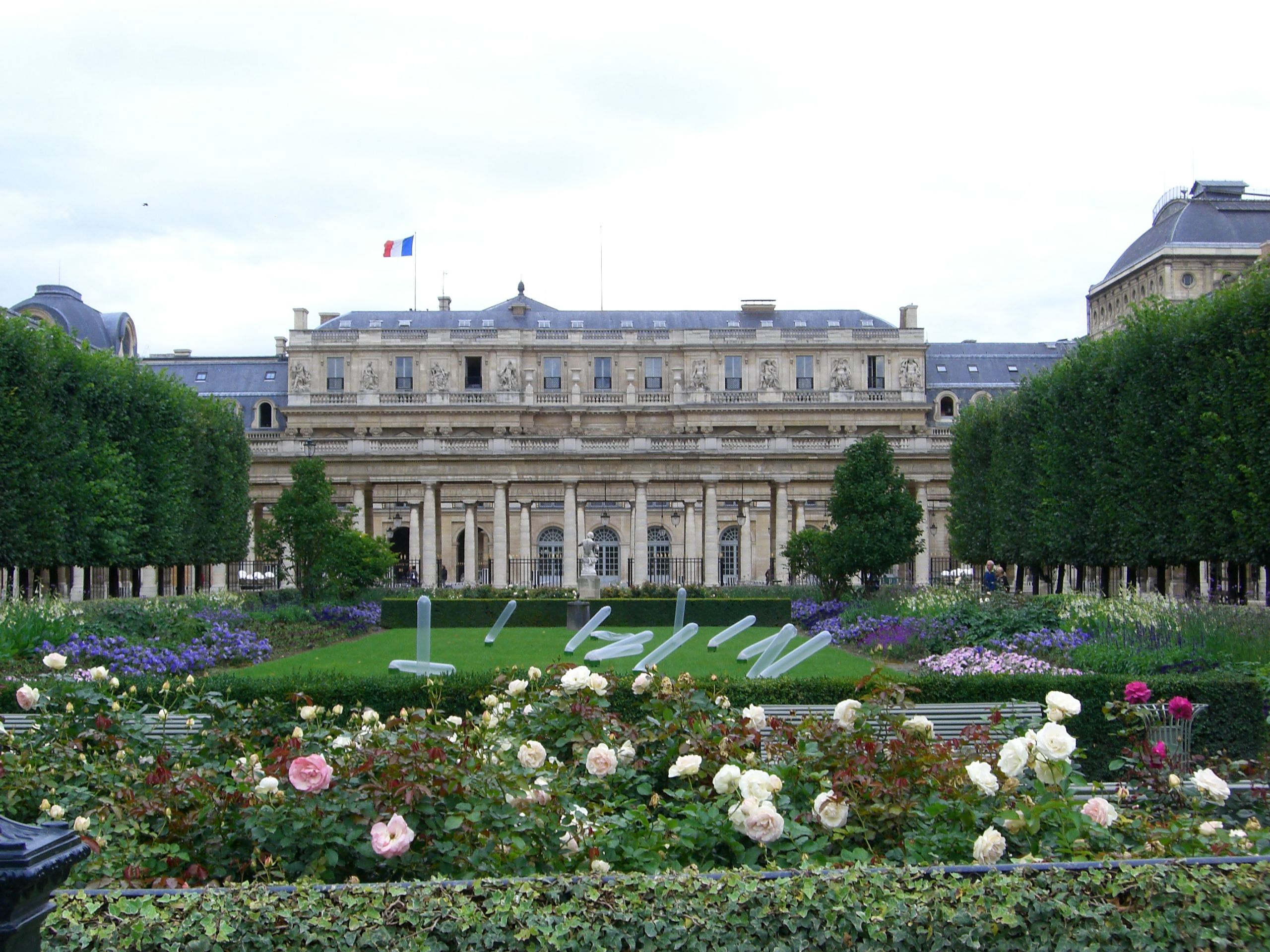 Jardin Royal Beau File 01 Palais Royal Wikimedia Mons
