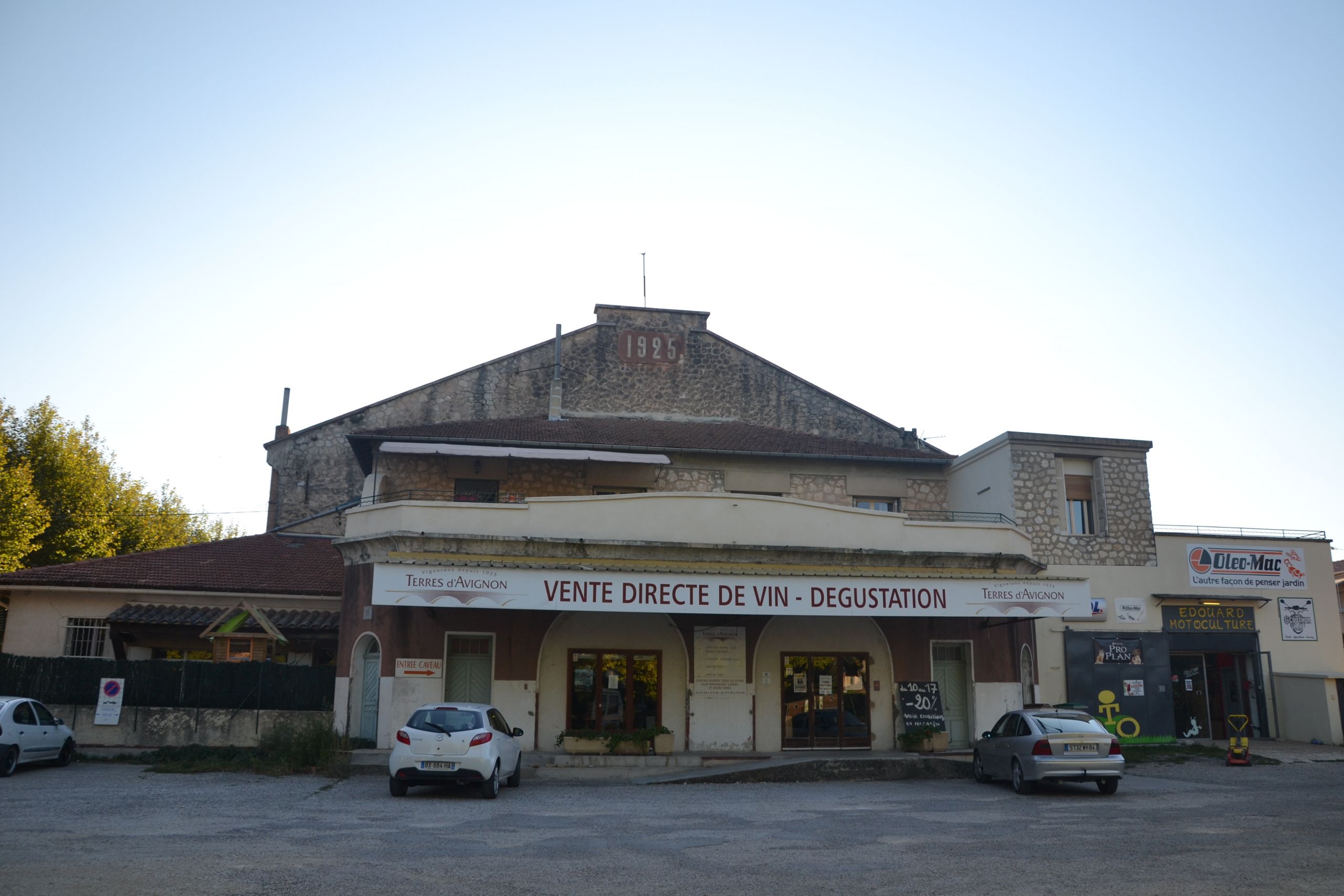 Jardin Septembre Élégant Fichier Le Thor Cave Coopérative Viticole Jpg — Wikipédia