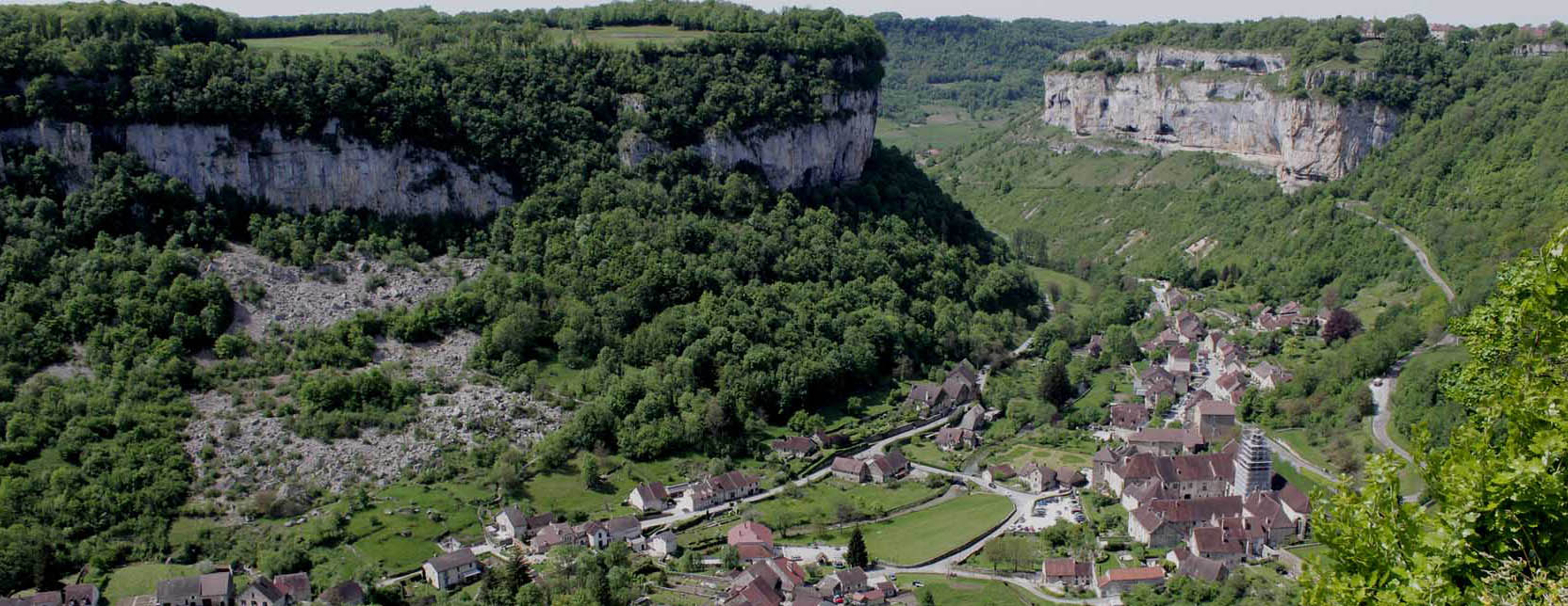 Le Grand Jardin Baume Les Messieurs Charmant Le Cirque De Baume – Baume Les Messieurs