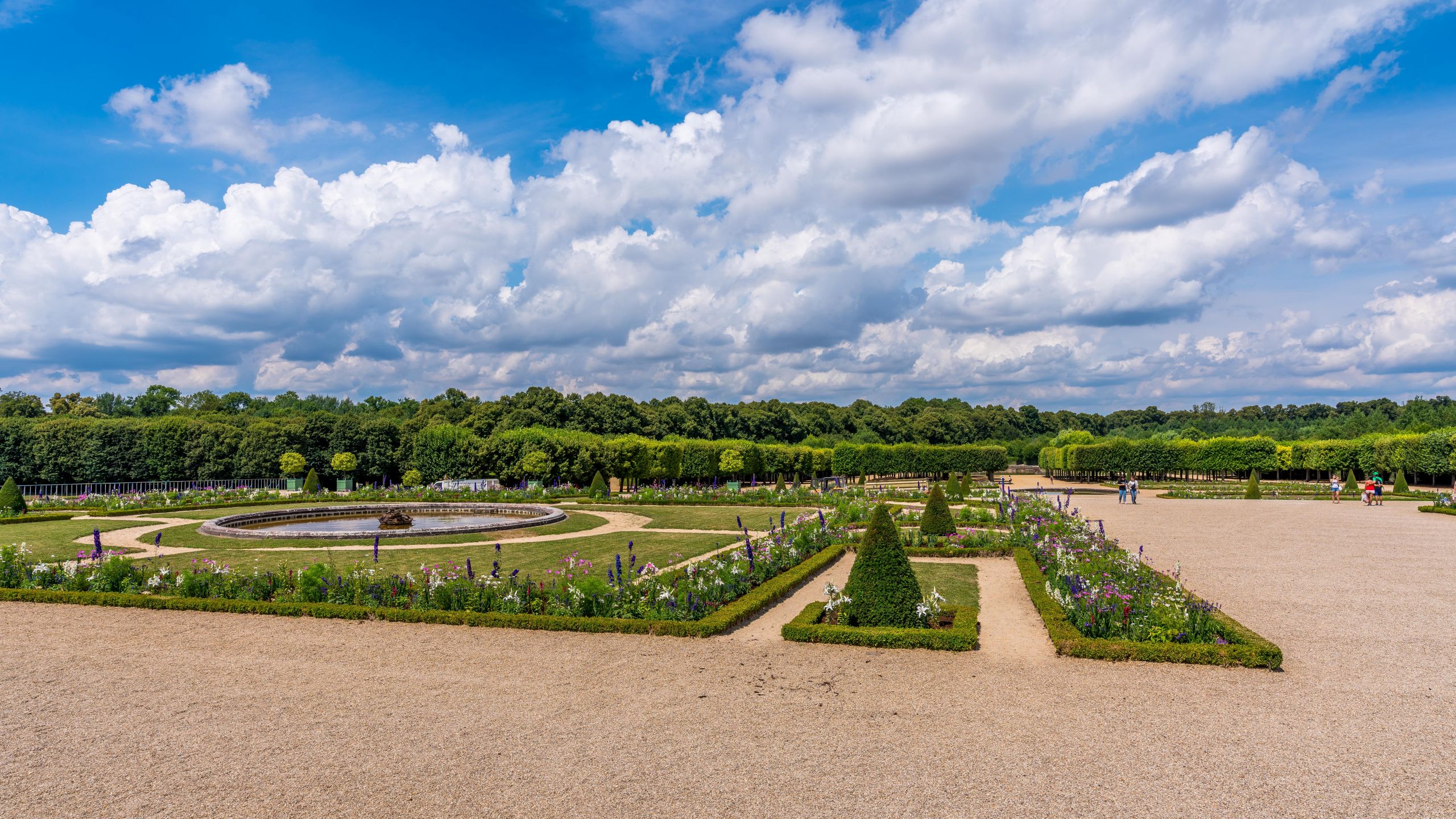 Le Grand Jardin Beau the Garden Of the Grand Trianon – Versailles – tourist