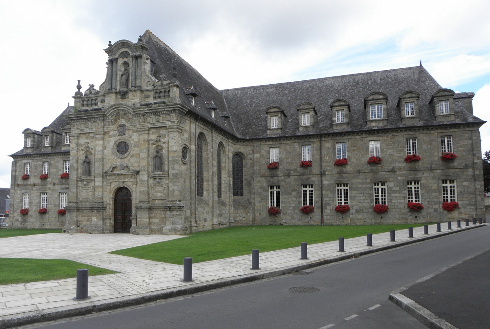 Guingamp 22 Hôtel de Ville 08 JPG