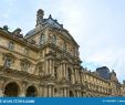 Le Jardin Du Luxembourg Paris Charmant Famous Paris Louvre People In Main Courtyard Cour Napoleon