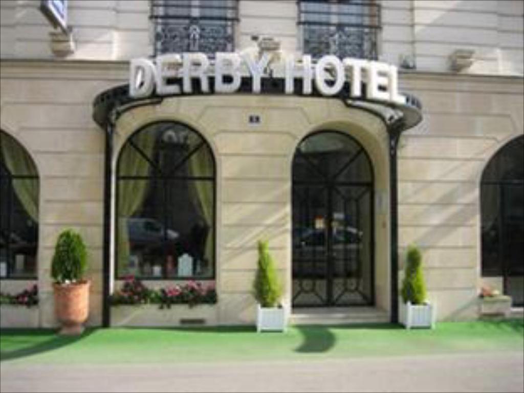 Paris Jardin Du Luxembourg Charmant Hotel Derby Eiffel In Paris Room Deals S & Reviews