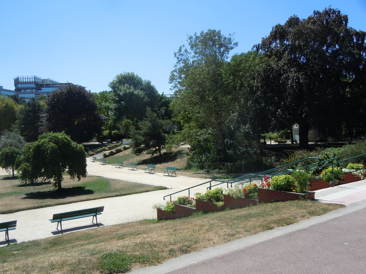 Poser Des Bordures De Jardin Frais Square Du Serment De Koufra Paris 2020 Ce Qu Il Faut