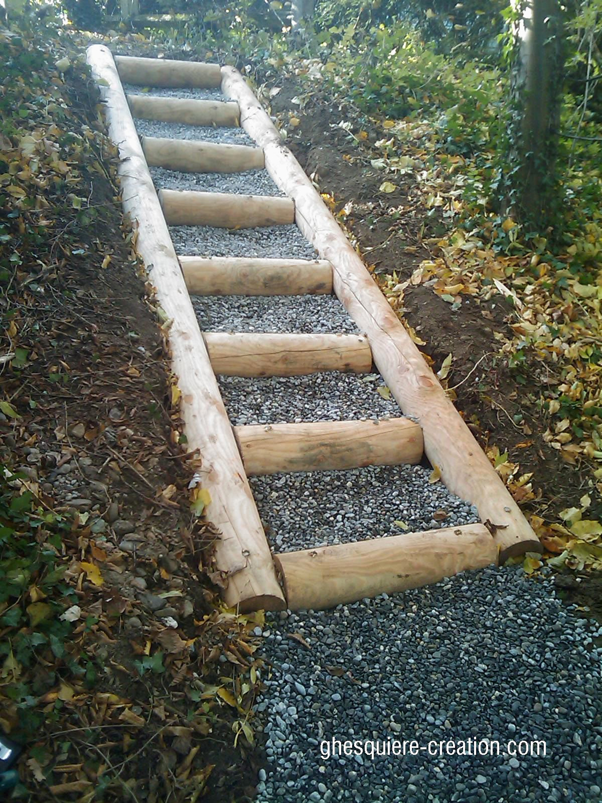 rondin de bois pour jardin superbes escalier en bois exterieur rondin platelage bois noble et de rondin de bois pour jardin