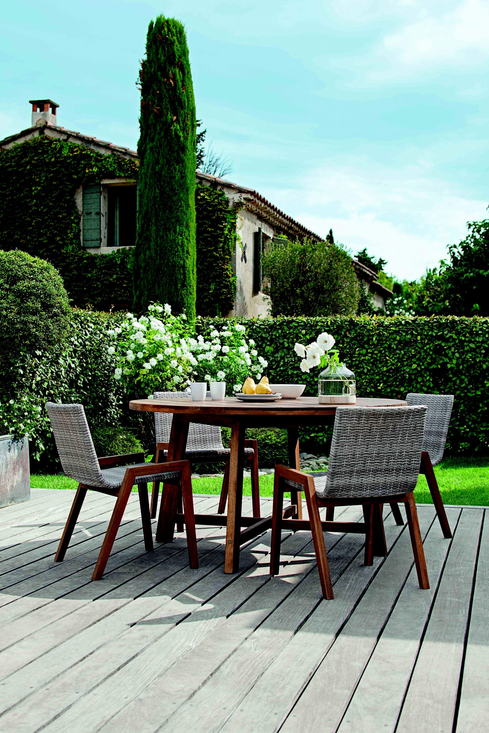 belle table de jardin de luxe et salon de jardin 4 places inspirant lit de jardin of lit de jardin