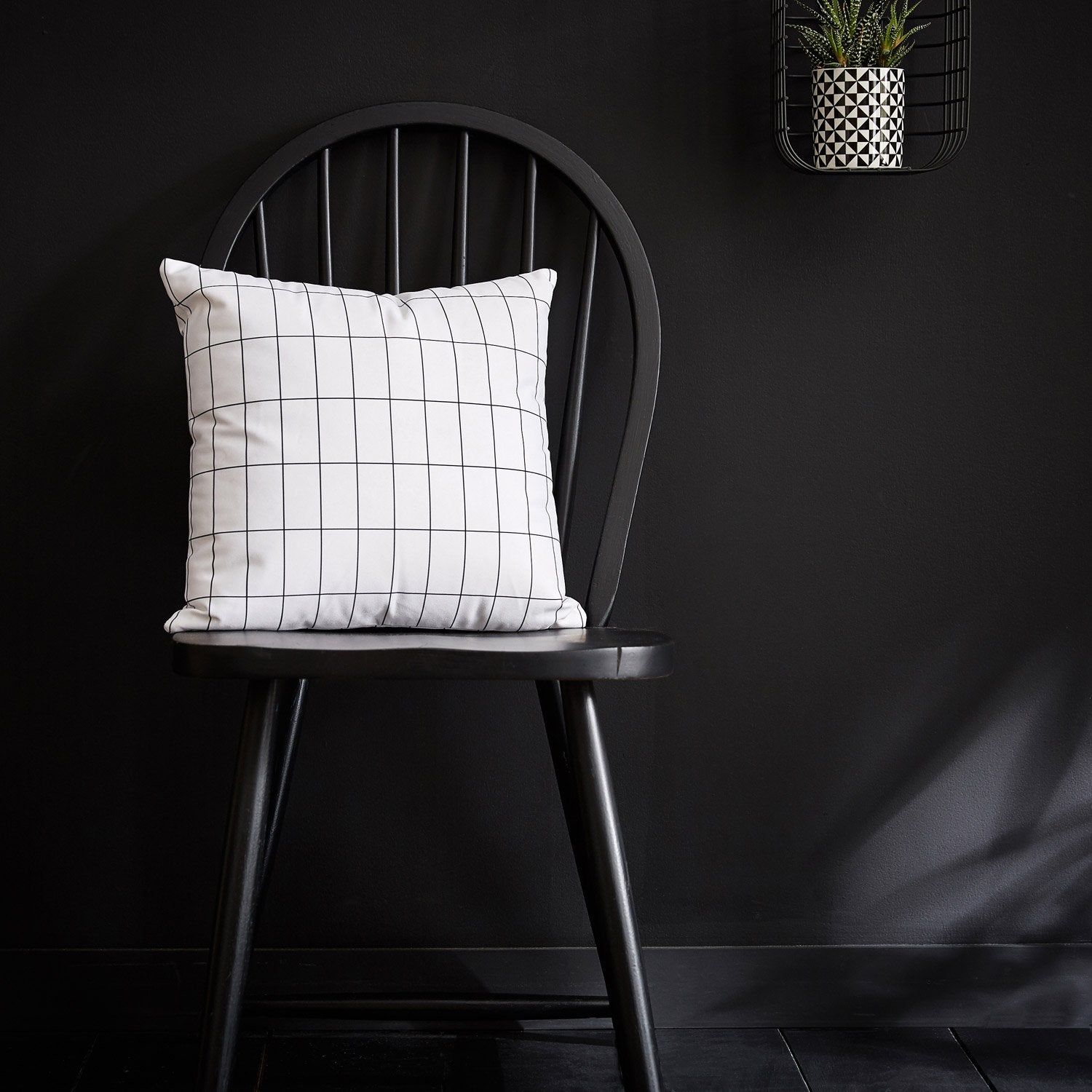 Super U Table De Jardin Luxe Coussin Edgar Blanc Et Noir L 40 X H 40 Cm