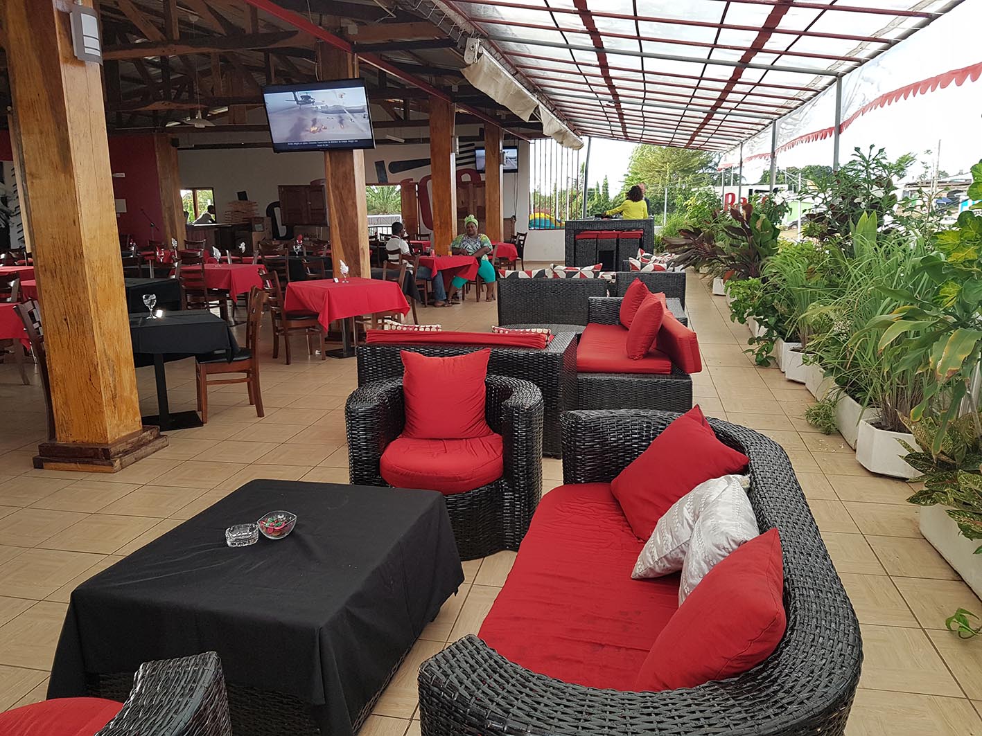 Table Teck Jardin Best Of 100 [ Le Patio Libreville ]