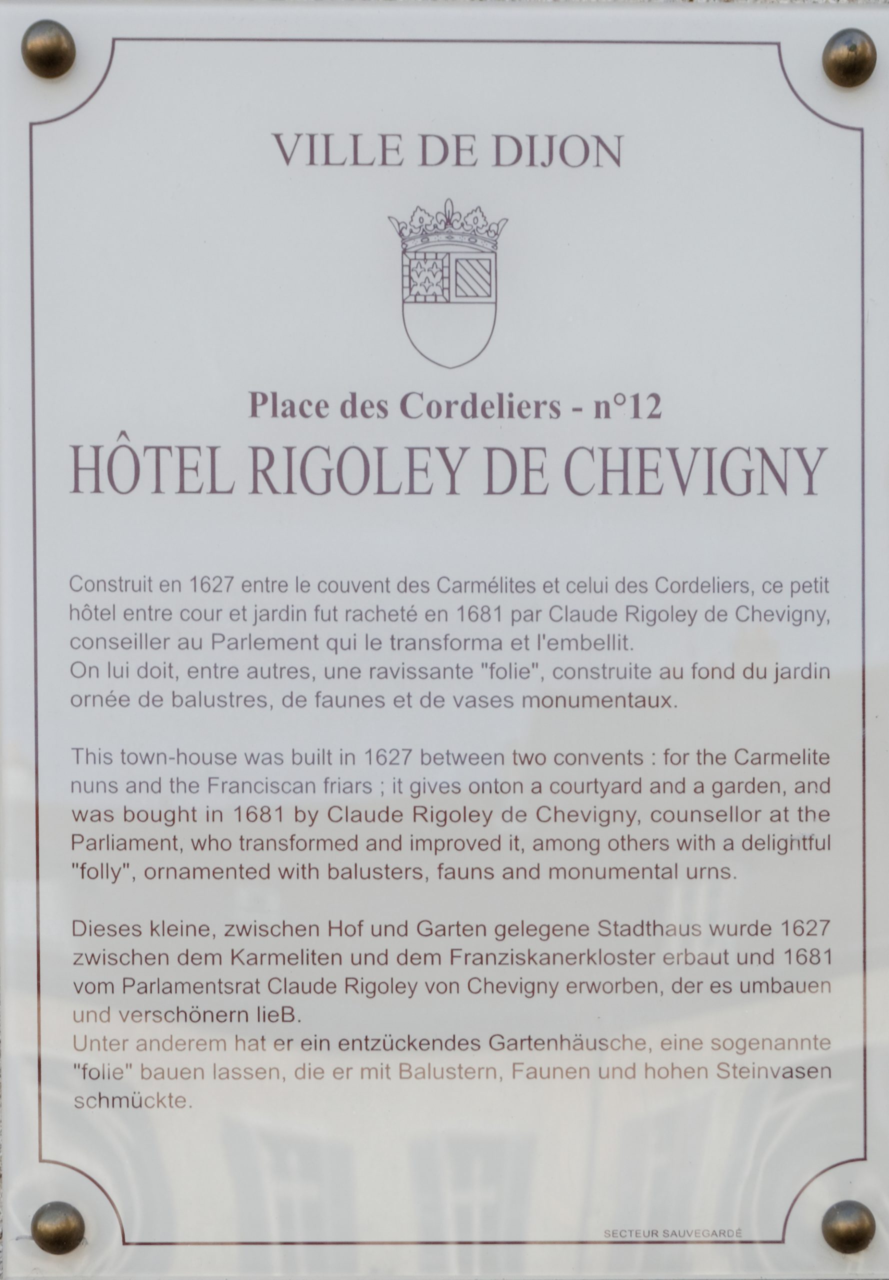 File Hotel Rigoley de Chevigny plaque explicative