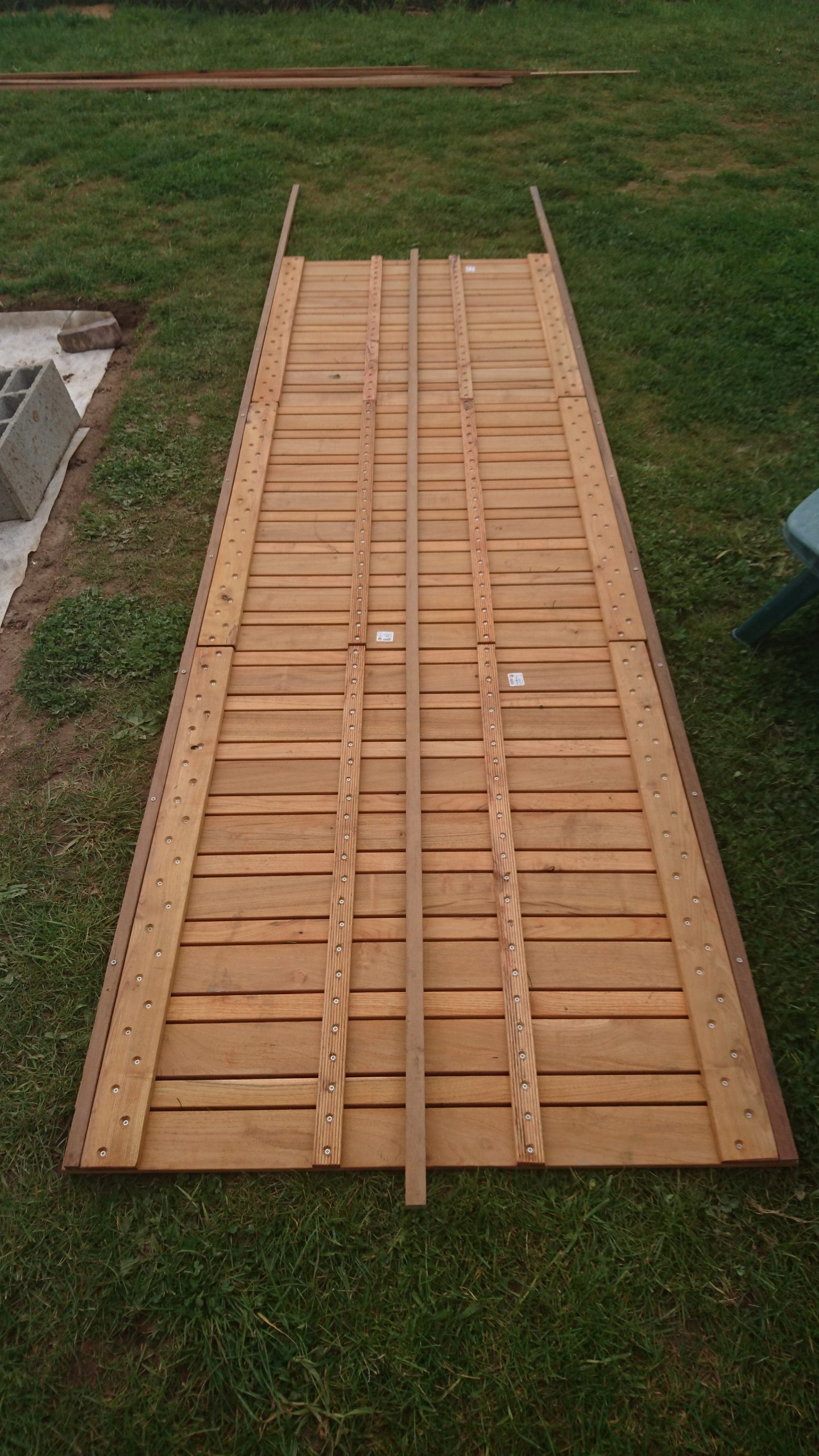 Faire Une Dalle Béton Pour Abri De Jardin Génial Construire Sa Terrasse Sur De La Terre Meuble Construction