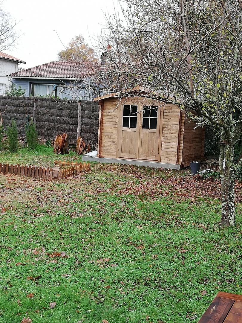 3426 abri de jardin 9m plus en bois 40mm traite teinte marron gardy shelter
