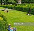 Jardin Du Louvre Best Of Des Gens Allongés Dans Les Jardins Du Carrousel Du Louvre